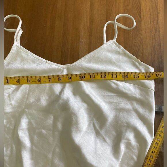 White silk/poly spaghetti strap Cami w/ feathers. V front & back size small - Picture 6 of 12